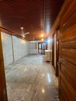 4 BHK + Servant Room Builder Floor For Rent in Sukhdev Vihar