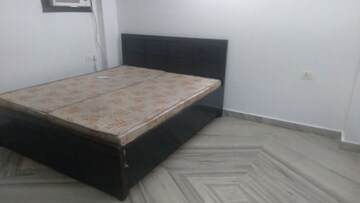 1 BHK Builder Floor For Rent in Sector 54