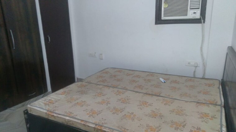 Room, sector 54 1 Bedroom 540 Sq.Ft. Builder Floor In Sector 54 Gurgaon 10039950