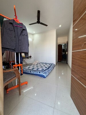 Team Area in 2 BHK Builder Floor at Palm Residency Chhatarpur, Rajpur Khurd Extension – for Rent