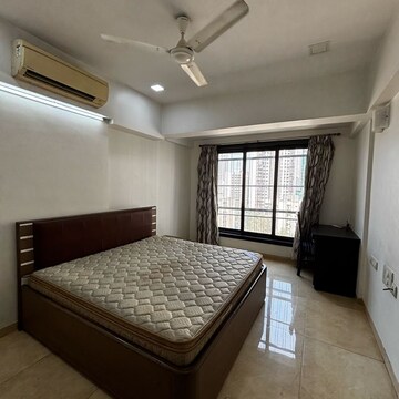 Bedroom in 2 BHK Apartment at Goregaon East – for Rent