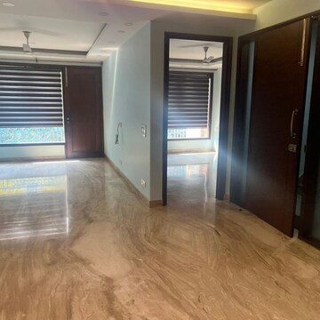 Room in 4 BHK Villa at South Delhi – for Rent