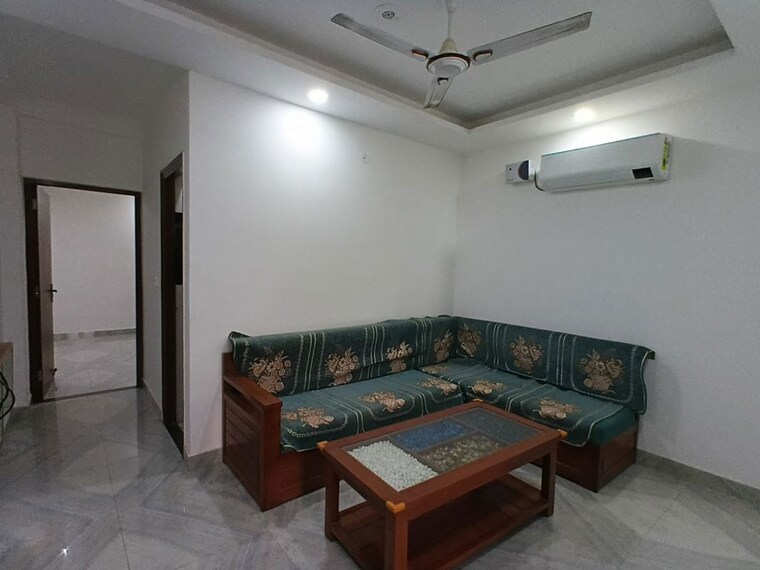 Bedroom, sector 54 1 Bedroom 550 Sq.Ft. Builder Floor In Sector 54 Gurgaon 10040021