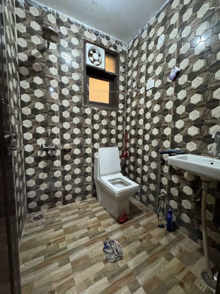 Bathroom, chattarpur 1 Bedroom 450 Sq.Ft. Builder Floor In Chattarpur Delhi 10040056