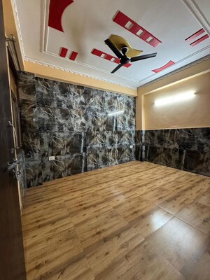 Bedroom in 1 BHK Builder Floor at Chattarpur – for Rent