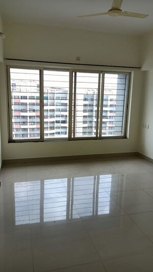 Room in 3 BHK Apartment at Kumar Park Infinia, Fursungi – for Rent