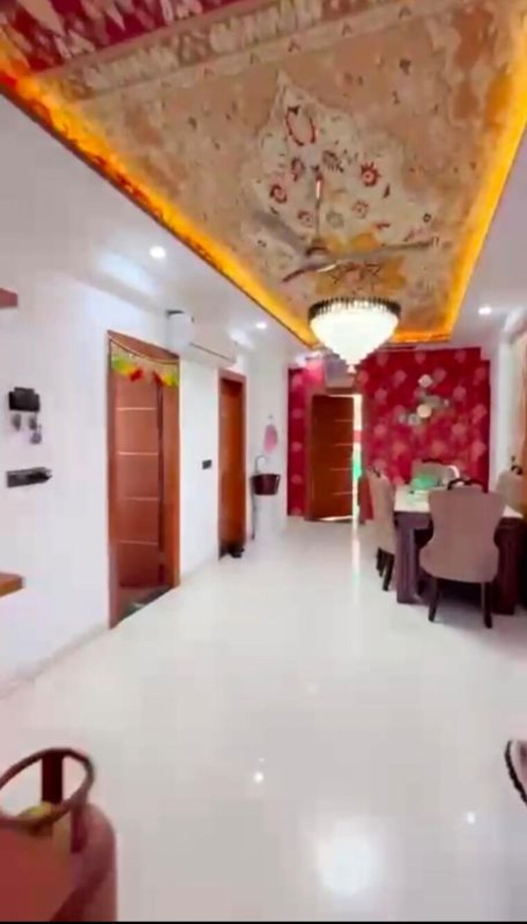 Living Room, sector 77 4 Bedroom 278 Sq.Yd. Builder Floor In Sector 77 Faridabad 10039952
