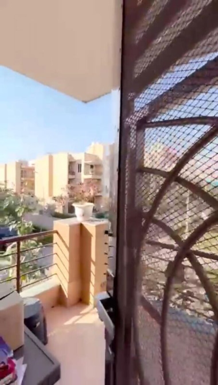 Balcony, sector 77 4 Bedroom 278 Sq.Yd. Builder Floor In Sector 77 Faridabad 10039952