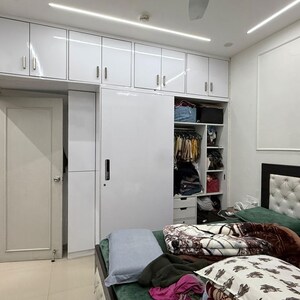 Room in 3 BHK Apartment at Mahagun Mywoods, Sector 16c Greater Noida – for Sale