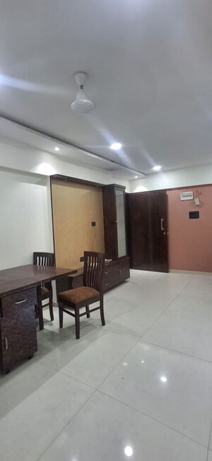 2 BHK Apartment For Rent in DGS Sheetal Dharmaraj, Malad West