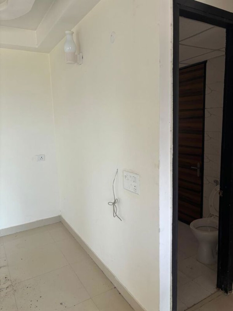 Bathroom, samridhi-luxuriya-avenue 2 Bedroom 1245 Sq.Ft. Apartment In Sector 150 Noida 10040205