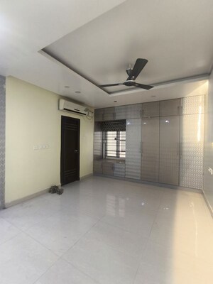 4 BHK Apartment For Rent in Izzathnagar
