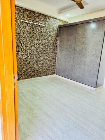Bedroom in 2 BHK Builder Floor at Vaishali Sector 4 – for Rent