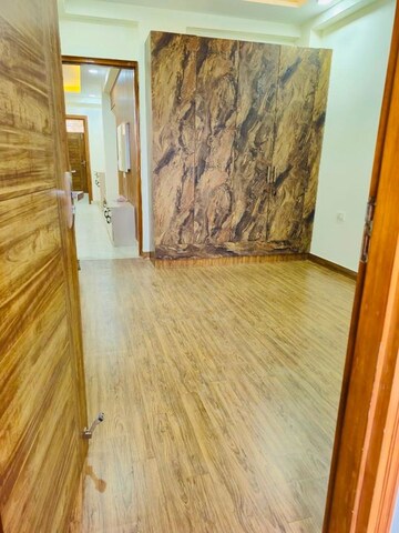 Balcony in 2 BHK Builder Floor at Vaishali Sector 4 – for Rent