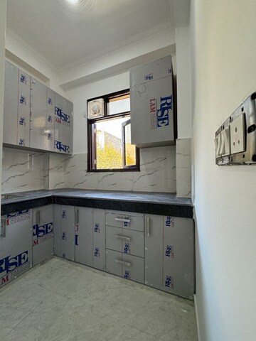 Kitchen in 1 BHK Builder Floor at Palm Residency Chhatarpur, Rajpur Khurd Extension – for Rent