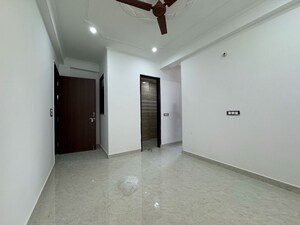 Room in 1 BHK Builder Floor at Palm Residency Chhatarpur, Rajpur Khurd Extension – for Rent