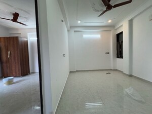 Building Lobby in 1 BHK Builder Floor at Palm Residency Chhatarpur, Rajpur Khurd Extension – for Rent