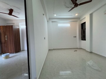 Building Lobby in 1 BHK Builder Floor at Palm Residency Chhatarpur, Rajpur Khurd Extension – for Rent