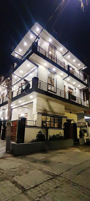 3 BHK Builder Floor – Exterior View View at Ajabpur - for Rent