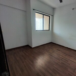 Room in 1 BHK Apartment at Lodha Palava City Lakeshore Greens, Hedutane – for Rent