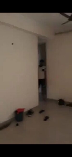 Room in 3 BHK Apartment at Supertech Ecovillage I, Sector 1 Greater Noida – for Rent