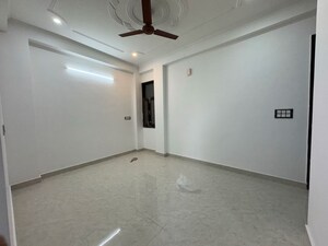 Room in 1 BHK Builder Floor at Chattarpur – for Rent