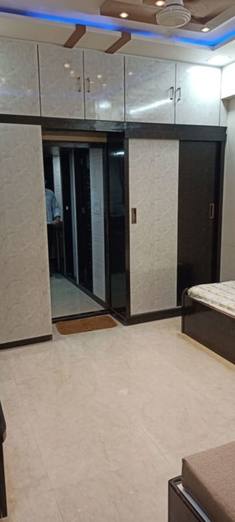 Room, siddhi-prabha-chs 1 Bedroom 350 Sq.Ft. Apartment In Prabhadevi Mumbai 10040452