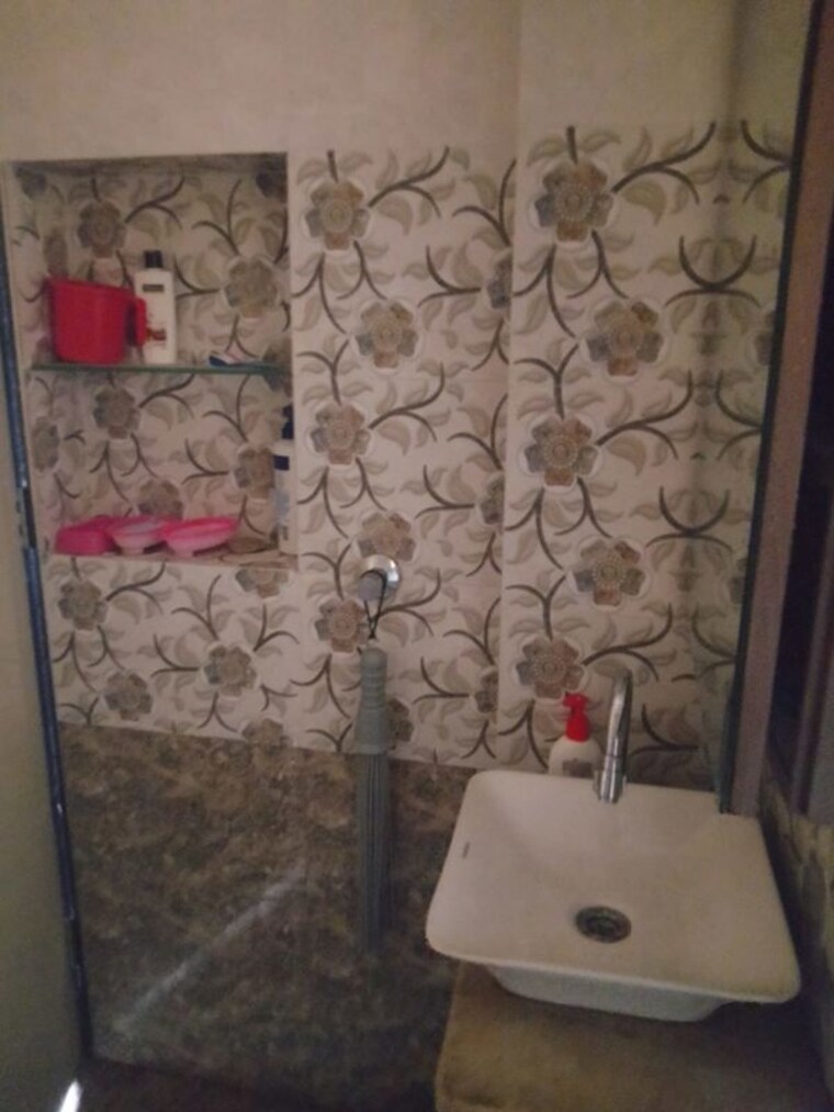 Bathroom, malad west 3 Bedroom 2416 Sq.Ft. Builder Floor In Malad West Mumbai 10040495