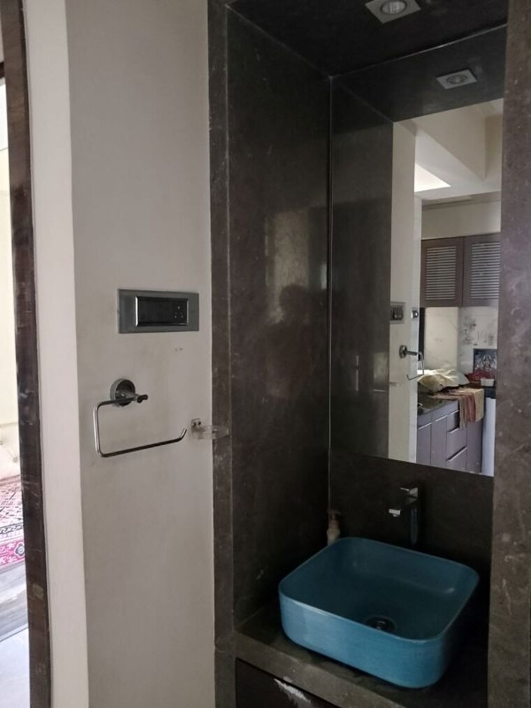 Bathroom, malad west 3 Bedroom 2448 Sq.Ft. Builder Floor In Malad West Mumbai 10040499