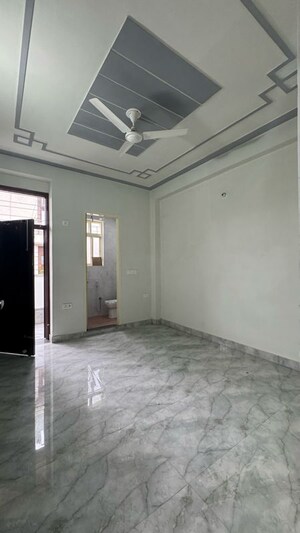 Room in 2 BHK Builder Floor at Palm Residency Chhatarpur, Rajpur Khurd Extension – for Rent
