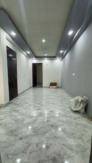Room in 2 BHK Builder Floor at Palm Residency Chhatarpur, Rajpur Khurd Extension – for Rent