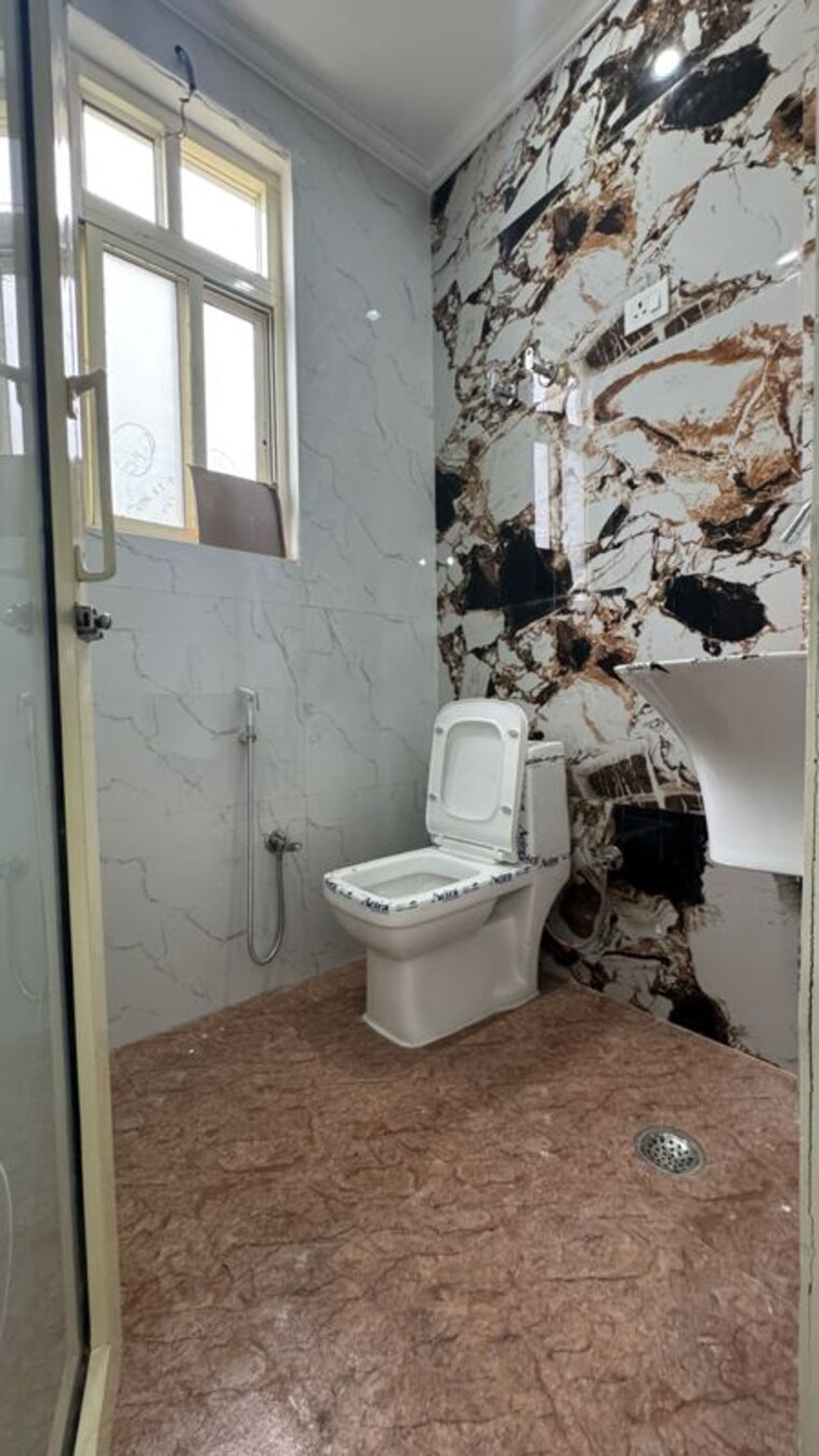 Bathroom, palm-residency-chhatarpur 2 Bedroom 1000 Sq.Ft. Builder Floor In Rajpur Khurd Extension Delhi 10040533