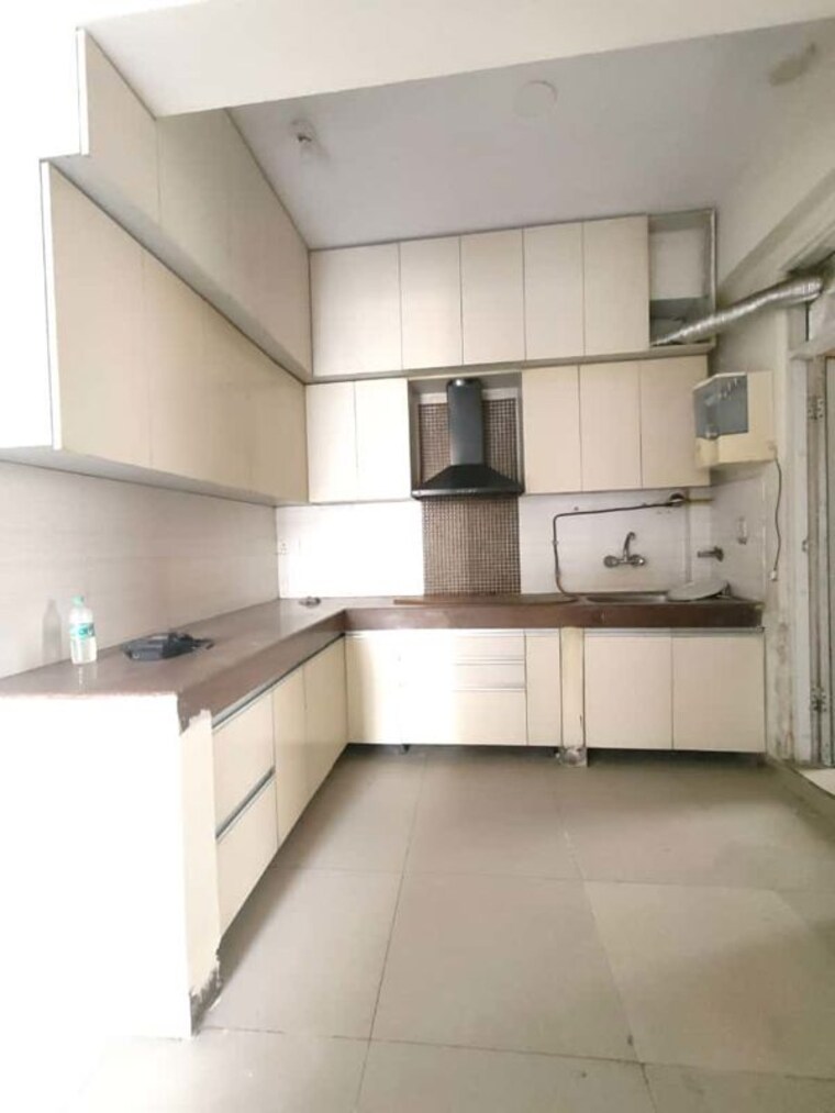 Kitchen, amrapali-platinum 3 Bedroom 1310 Sq.Ft. Apartment In Sector 119 Noida 10040575