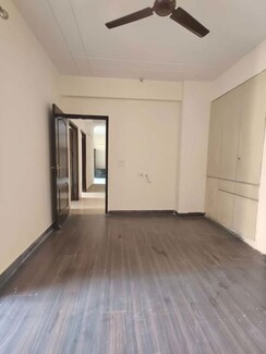 3 BHK Apartment For Sale in Amrapali Platinum