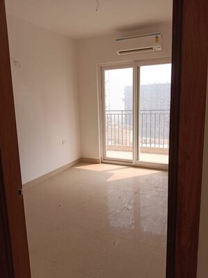 2 BHK Apartment For Rent in Samridhi Luxuriya Avenue, Sector 150