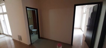 Room in 2 BHK Apartment at Gaur City-2, Gaur City 2 – for Rent