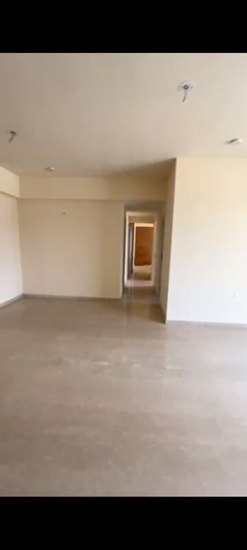 Room in 3 BHK Apartment at Lodha Sterling, Kolshet Road – for Rent