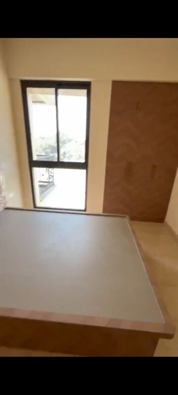 Room in 3 BHK Apartment at Lodha Sterling, Kolshet Road – for Rent