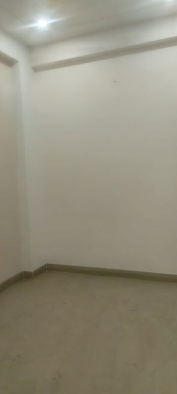 Room in 2 BHK Builder Floor at Green Avenue, Sector 89 – for Sale