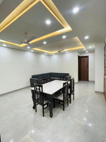 Gym in 3 BHK Builder Floor at Sushant Lok 2, Sector 57 – for Rent
