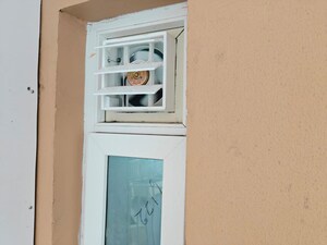 Furnished Amenities in 1 BHK Builder Floor at Jakhan – for Rent