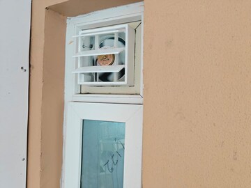 Furnished Amenities in 1 BHK Builder Floor at Jakhan – for Rent