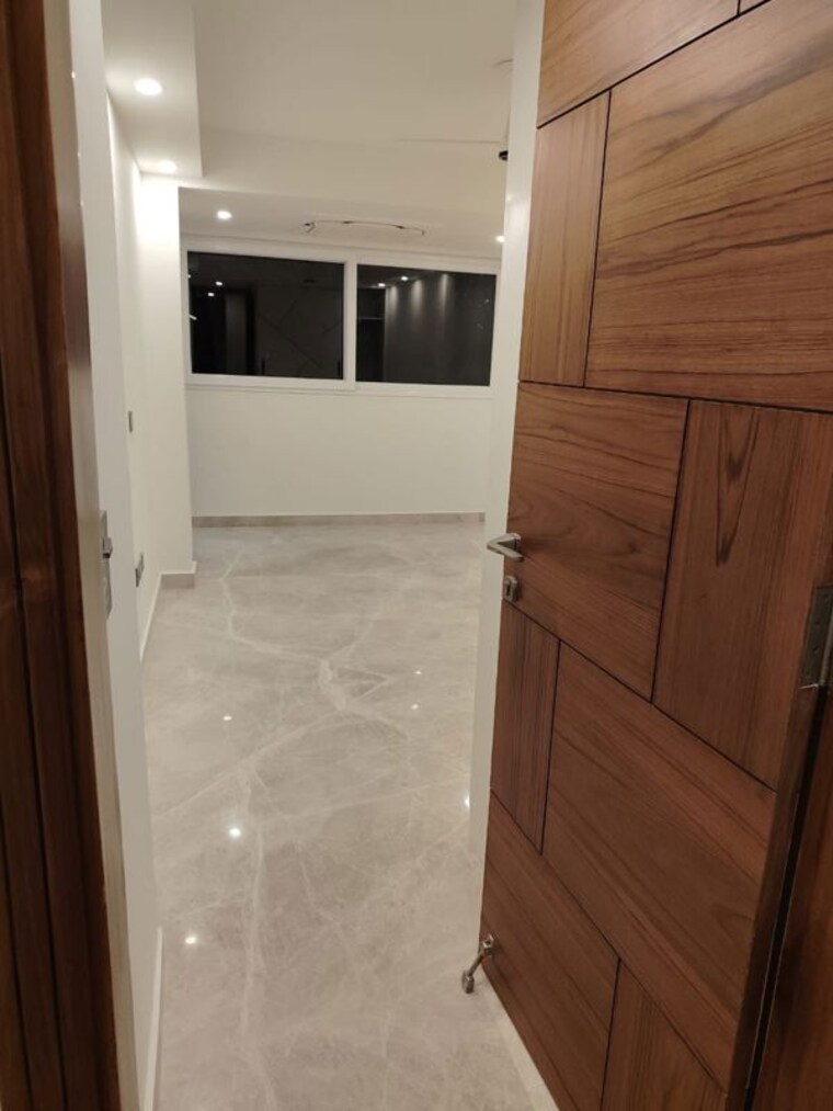 Bathroom, dlf phase i 6+ Bedroom 1842 Sq.Ft. Builder Floor In Dlf Phase I Gurgaon 10040800