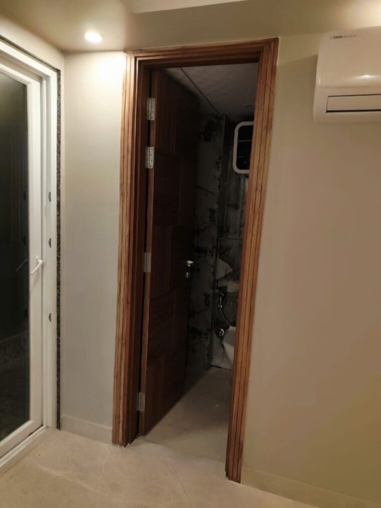 undefined, dlf phase i 6+ Bedroom 1842 Sq.Ft. Builder Floor In Dlf Phase I Gurgaon 10040800