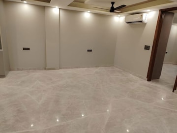 Room in 6+ BHK Builder Floor at Dlf Phase I – for Sale