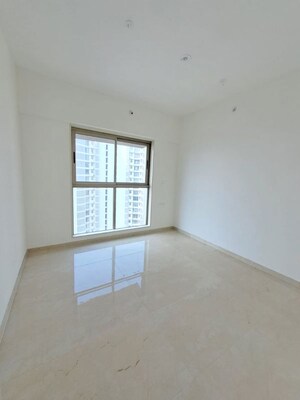 Room in 2 BHK Apartment at Chandak Cornerstone, Worli – for Rent