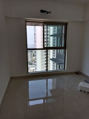 Room in 2 BHK Apartment at Chandak Cornerstone, Worli – for Rent