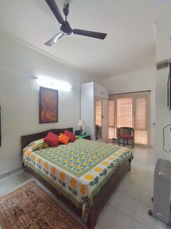 StudioApartment For Rent in Defence Colony