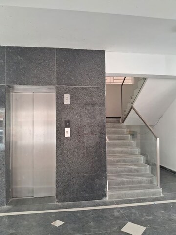 Lift in 3 BHK Apartment at Saligramam – for Sale