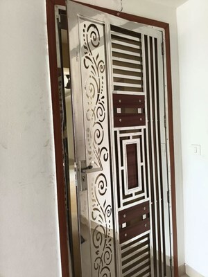 Building Lobby in 3 BHK Apartment at ATS Homekraft Pious Hideaways, Sector 150 – for Rent